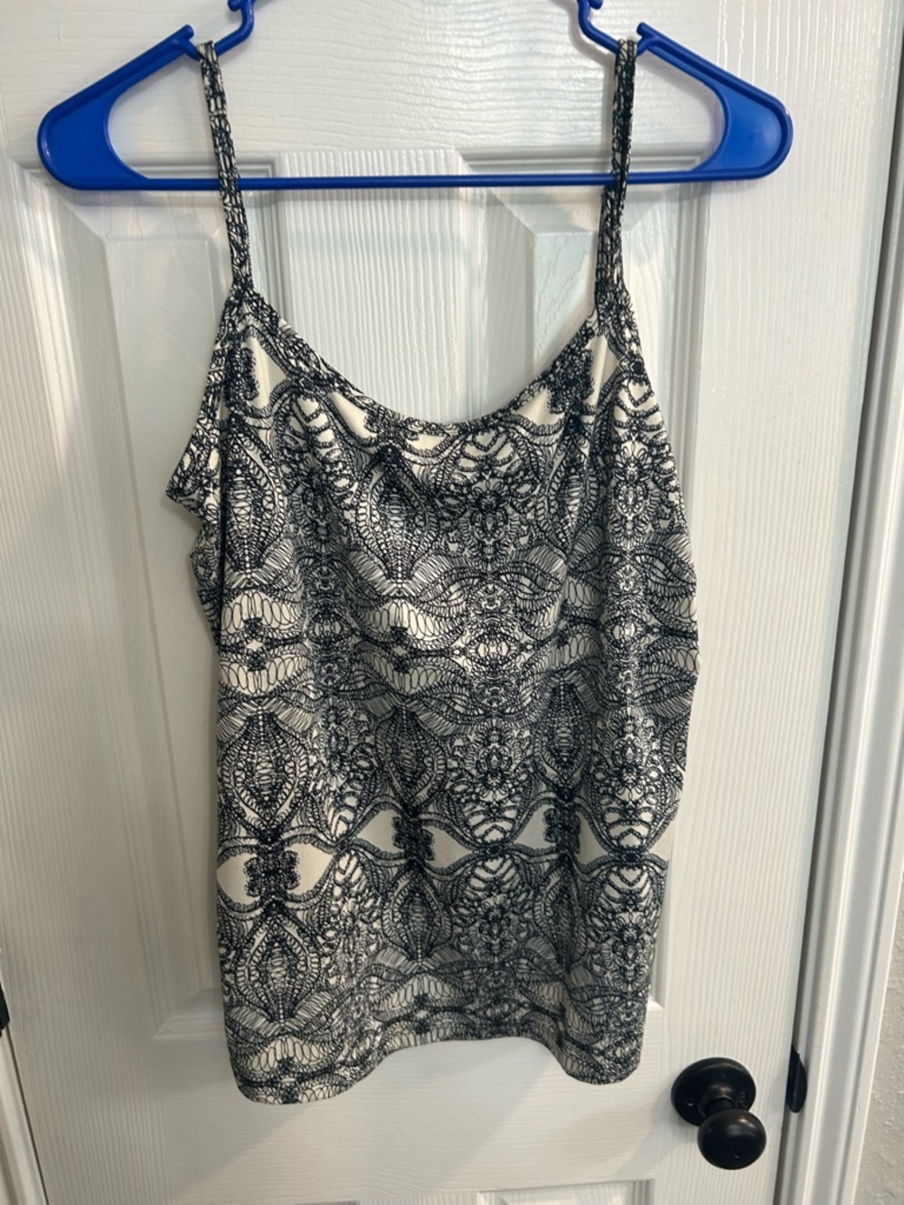 Fashion bug 1X black and cream pattern cami tank